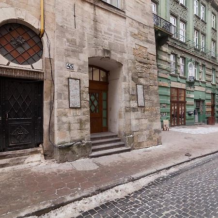 Friends House On Square Rynok Lviv Exterior foto