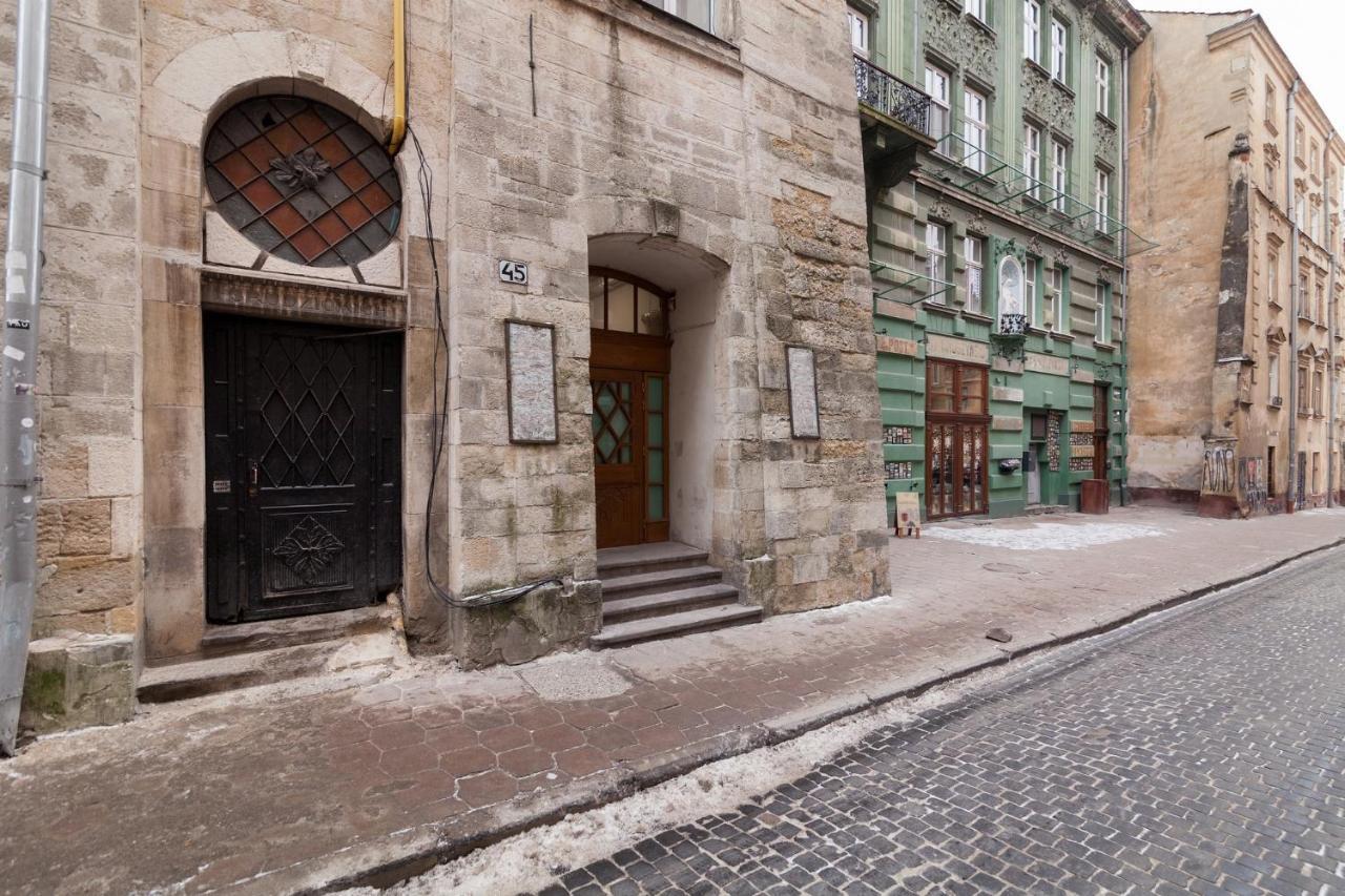 Friends House On Square Rynok Lviv Exterior foto