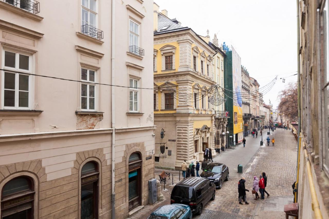 Friends House On Square Rynok Lviv Exterior foto